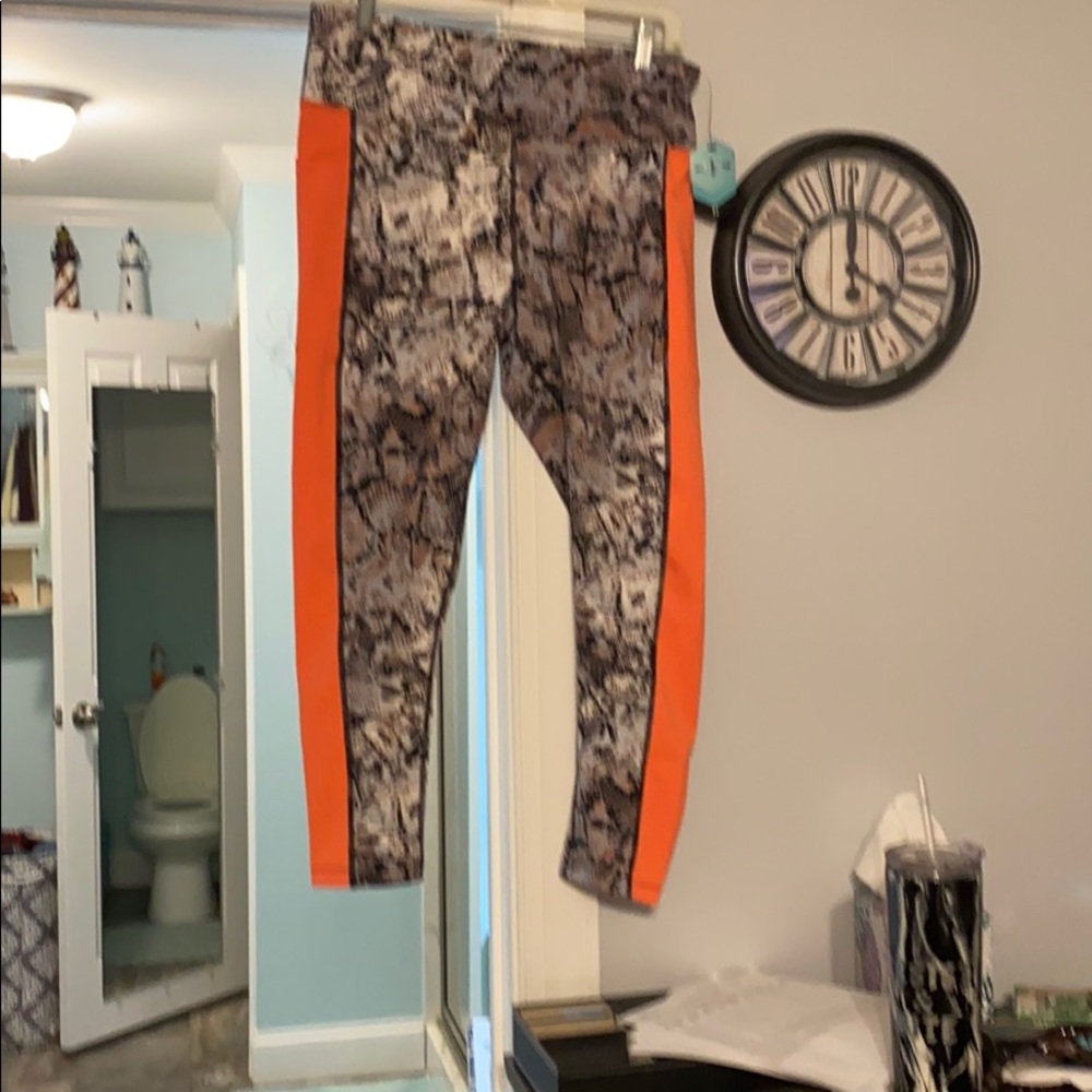 Lularoe Rise Brave - Picture 1 of 6